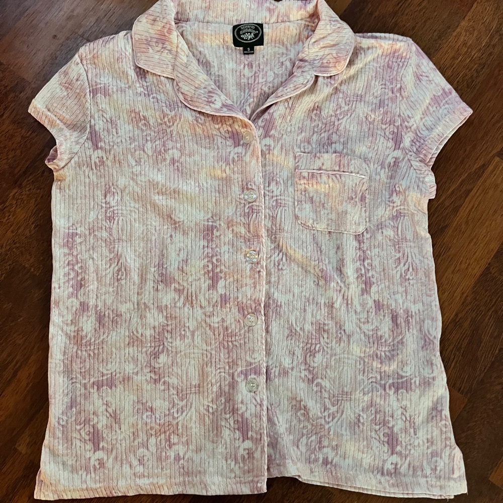 Women’s small pjs Laura Ashley Cream Ribbed Button Down Shirt Peter Pan Collar